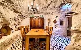 Cueva con chimenea a 20 minutos de Valencia